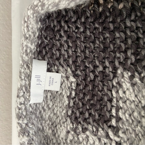 J Jill Geometric Pattern Sweater - Gray and Black - Picture 8 of 8